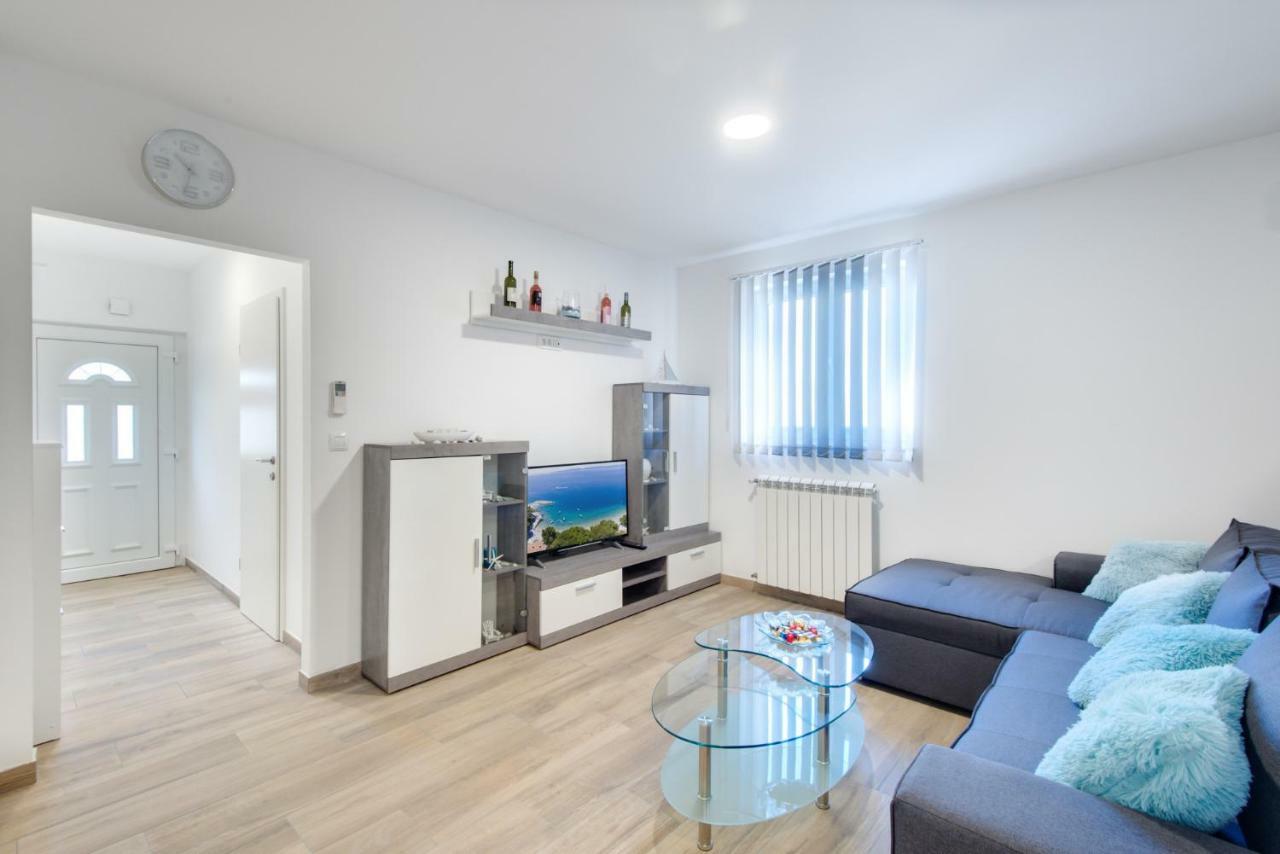 Apartman Tarnik'S Lägenhet Viskovo Exteriör bild