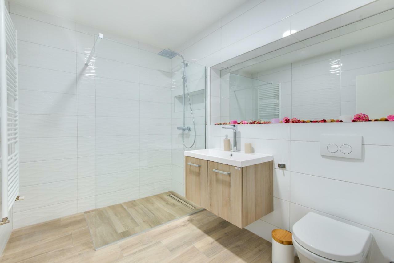 Apartman Tarnik'S Lägenhet Viskovo Exteriör bild