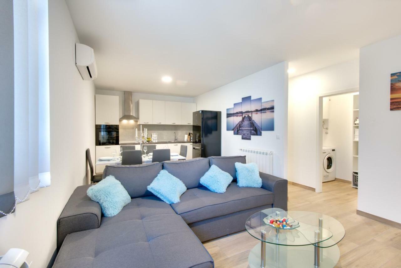 Apartman Tarnik'S Lägenhet Viskovo Exteriör bild